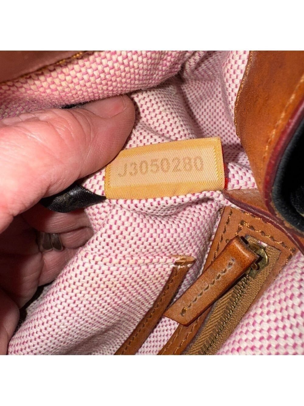Dooney & Bourke Authenticity Documented Leather Handbag - Picture 13 of 13